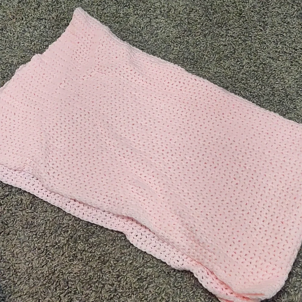 HANDMADE Soft Pink Baby Blanket - Picture 1 of 2